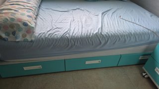 Mueble juvenil con cajones y estantrs