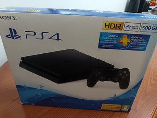 PS4 Slim Negra + 6Juegos