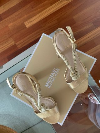 Michael Kors Sandalias Doradas Piel Tacón Platafor