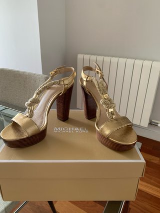 Michael Kors Sandalias Doradas Piel Tacón Platafor