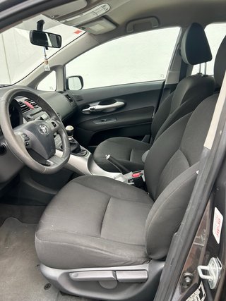 Toyota Auris 2012