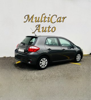 Toyota Auris 2012
