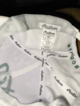 Gorra Golf Malbon Blanca con Pin