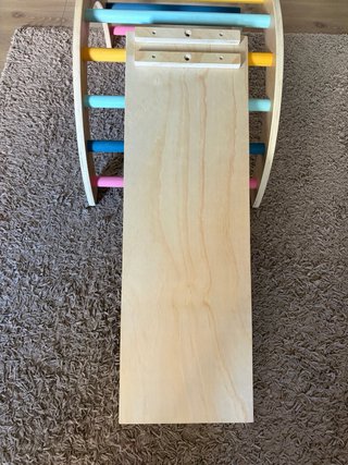 Arco y rampa de madera para niños