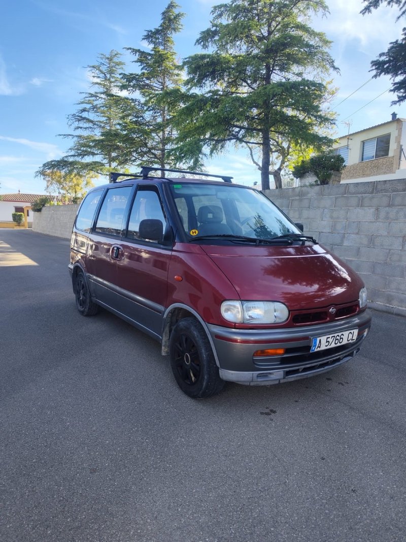 Nissan Serena 1996 - foto 1