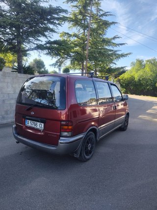 Nissan Serena 1996
