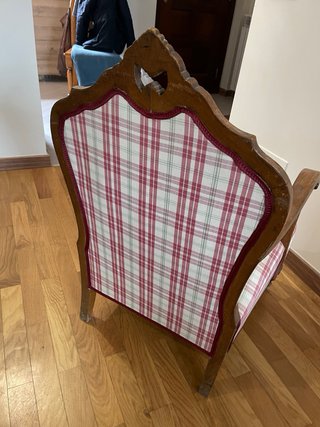 Silla vintage de madera y tela