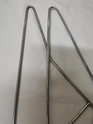 Percha metálica traje buceo