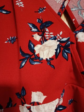 Top rojo estampado floral