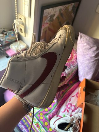 Zapatillas Nike Blazer Blancas y Rojas