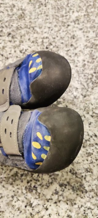 La Sportiva Tarantula pies de gato
