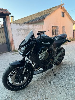 Kawasaki Z800e apta carnet a2