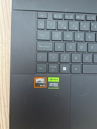 ASUS ProArt P16 - Como Nuevo