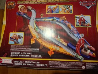 Pista de Carros Cars Rescue Road Raceway