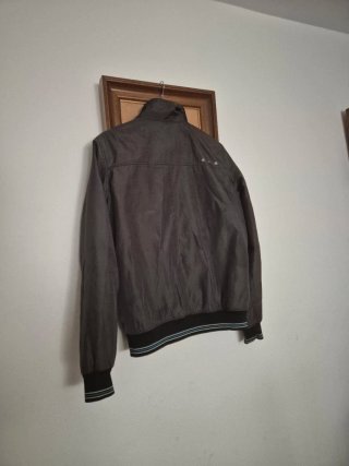 Cazadora bomber Sport & Street Talla m por 7 euros