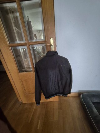 Cazadora bomber Sport & Street Talla m por 7 euros