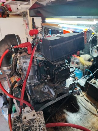 Motor Yamaha 6R7 con sistema eléctrico