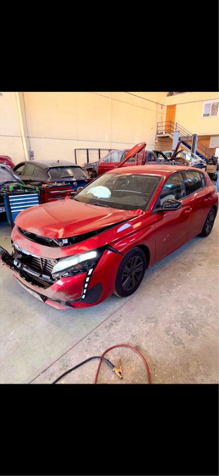 Peugeot 308 1.2 gasolina 2023 con golpe