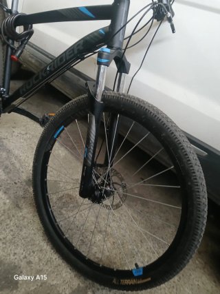 Bicicleta ST 520: 20 km/h