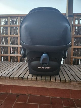 Maxi-Cosi Cabrio Fix Essen Black