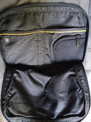 Mochila negra de National Geographic
