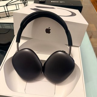 AirPods Max y Apple Watch S4