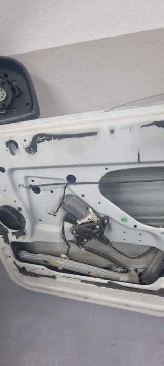 Puerta Mercedes Vito W639