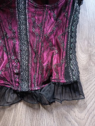 Corsé Morado y Negro con Encaje