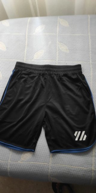 Pantalón corto deportivo negro
