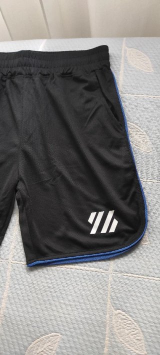 Pantalón corto deportivo negro