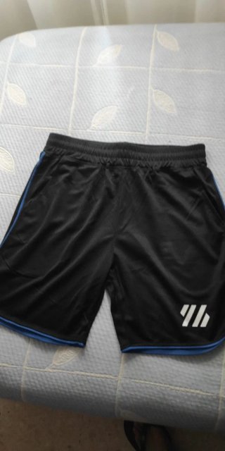 Pantalón corto deportivo negro