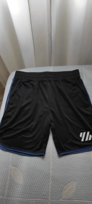 Pantalón corto deportivo negro