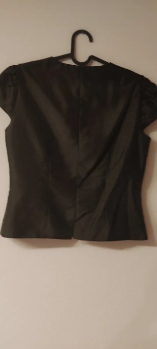 Blusa elegante NUDIE bordada talla M