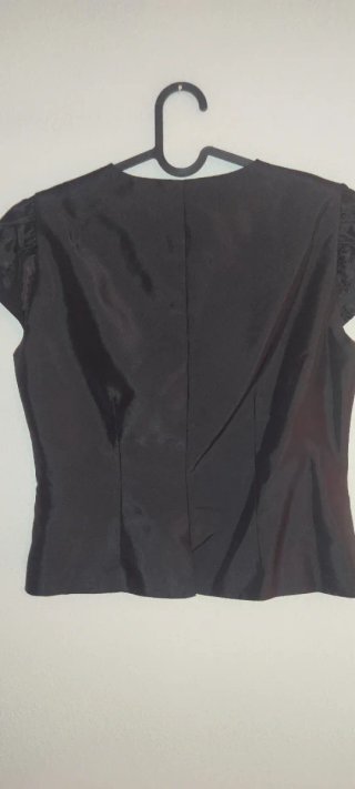Blusa elegante NUDIE bordada talla M