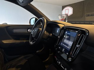 Volvo XC40 hibrid r design