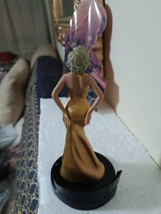 Figura Marilyn Monroe Dorada 17cm aproximadamente