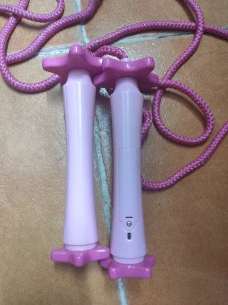 Comba rosa con estrellas y música