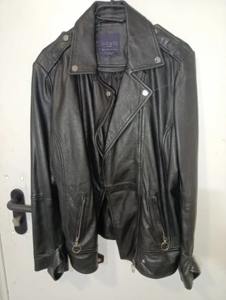 Chaqueta de cuero negra Violeta