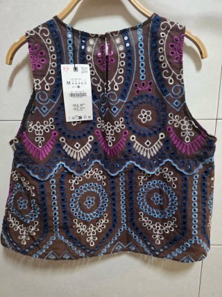 Conjunto Zara Top y Falda Bordada Talla M