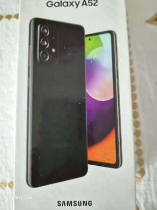 Samsung Galaxy A52 128G con custodia verde