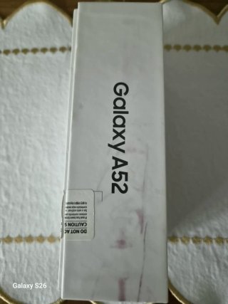 Samsung Galaxy A52 128G con custodia verde