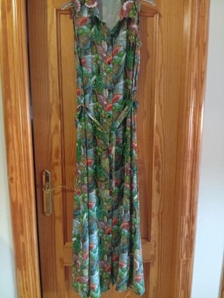 Vestido largo estampado verde y multicolor