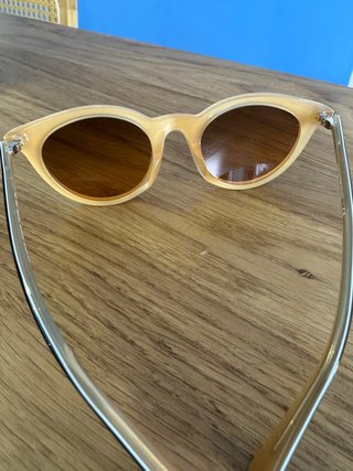 Gafas de sol Emporio Armani negras y marrones