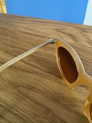 Gafas de sol Emporio Armani negras y marrones