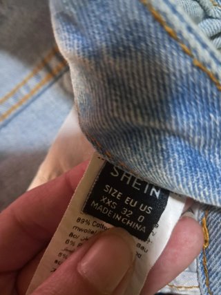 Shein Shorts Jeans XXS Strappati