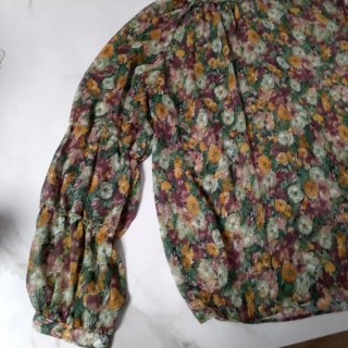 Blusa verde floral