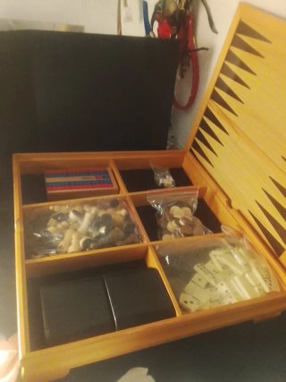 Juego de mesa varios: Ajedrez,damas, dominó, etc