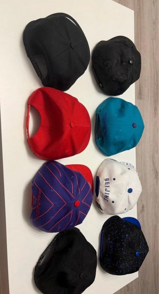 Colección 8 Gorras Planas en muy buen estado
