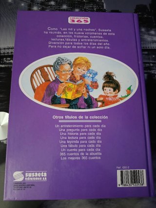 Los Trescientos Mejores Cuentos de la Abuelita