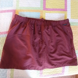 Falda pantalón trekking Quechua burdeos 46.